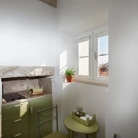 Apartment Alfama Cozy By Get Your Lisbon