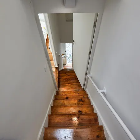 Alfama Cozy By Get Your