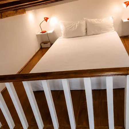 Apartment Alfama Cozy By Get Your