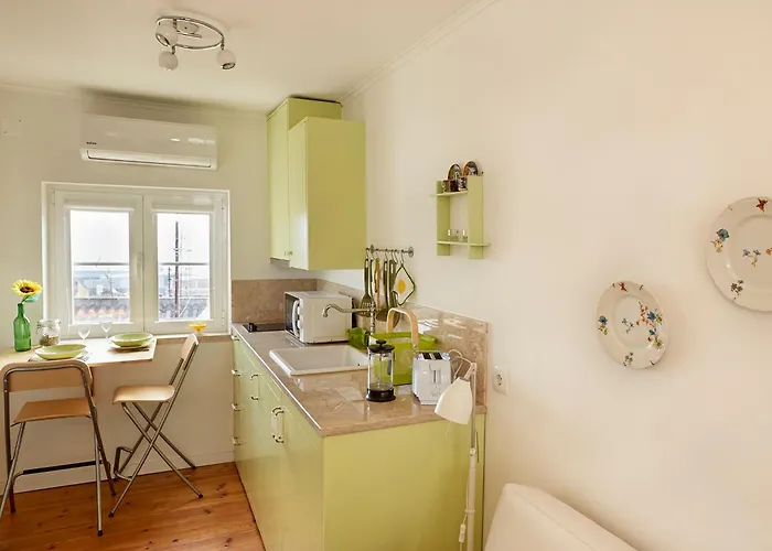 Apartment Alfama Cozy By Get Your