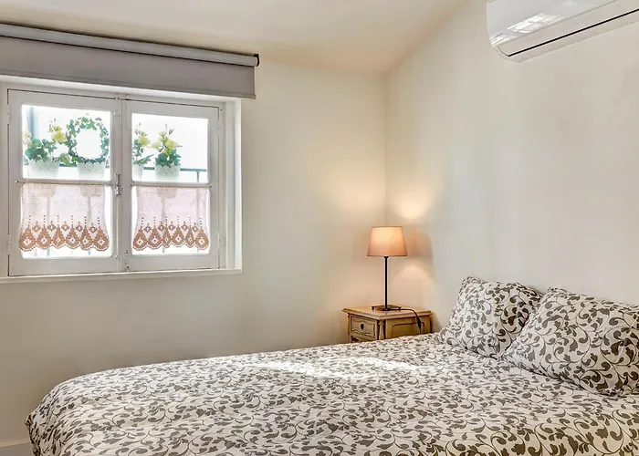 Apartment Alfama Cozy By Get Your Lisbon