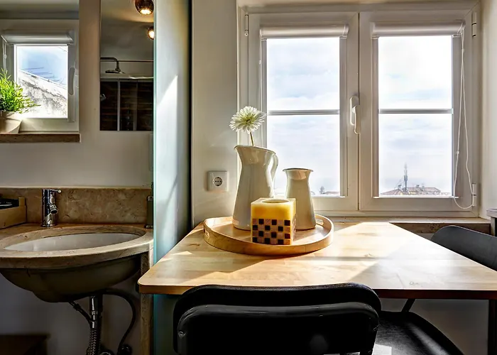 Apartment Alfama Cozy By Get Your